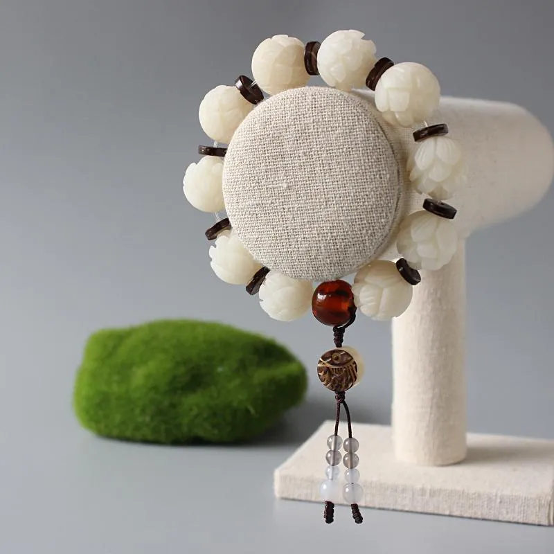 Hand-Carved Bodhi Seeds Tagua Nut Lucky Fish Bracelet