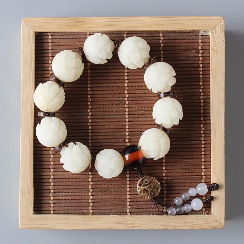 Hand-Carved Bodhi Seeds Tagua Nut Lucky Fish Bracelet