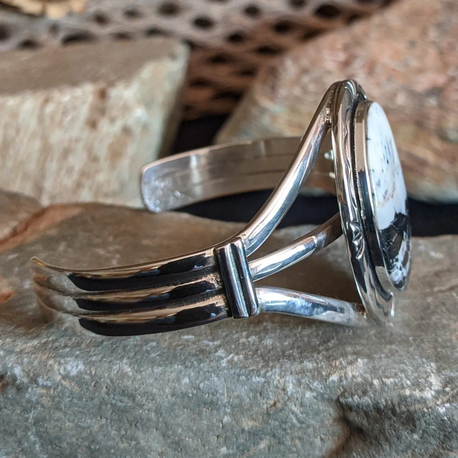 Navajo Made Large Oval White Buffalo Cuff GJ-BRC-0079