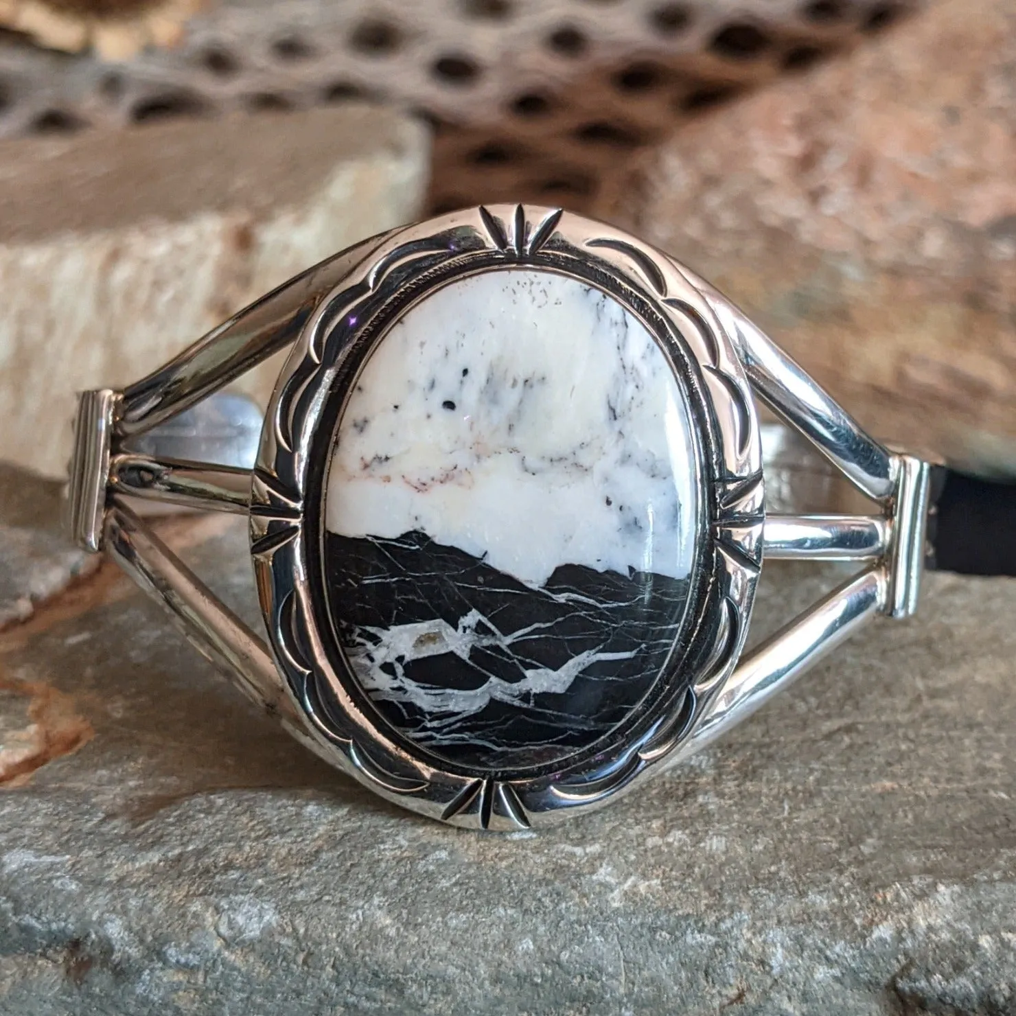 Navajo Made Large Oval White Buffalo Cuff GJ-BRC-0079