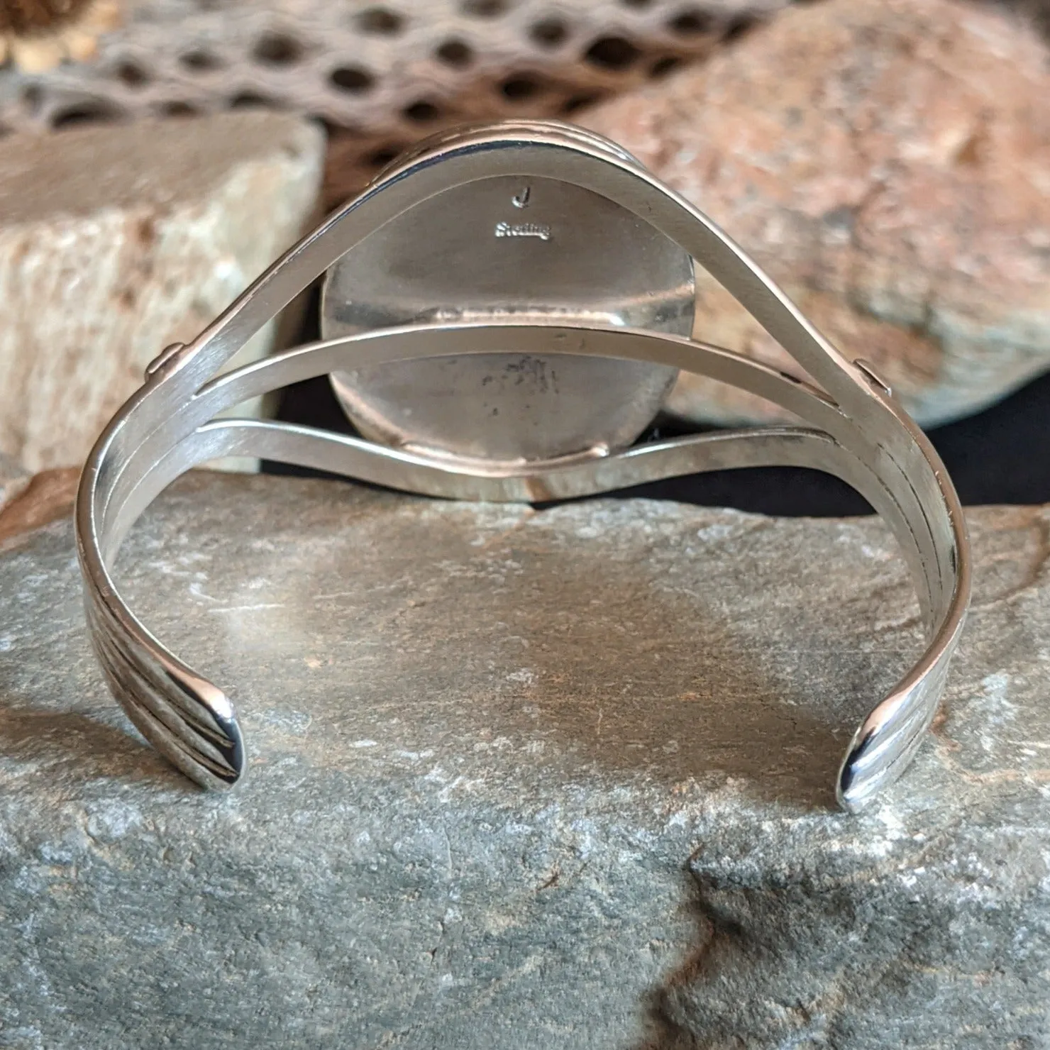 Navajo Made Large Oval White Buffalo Cuff GJ-BRC-0079