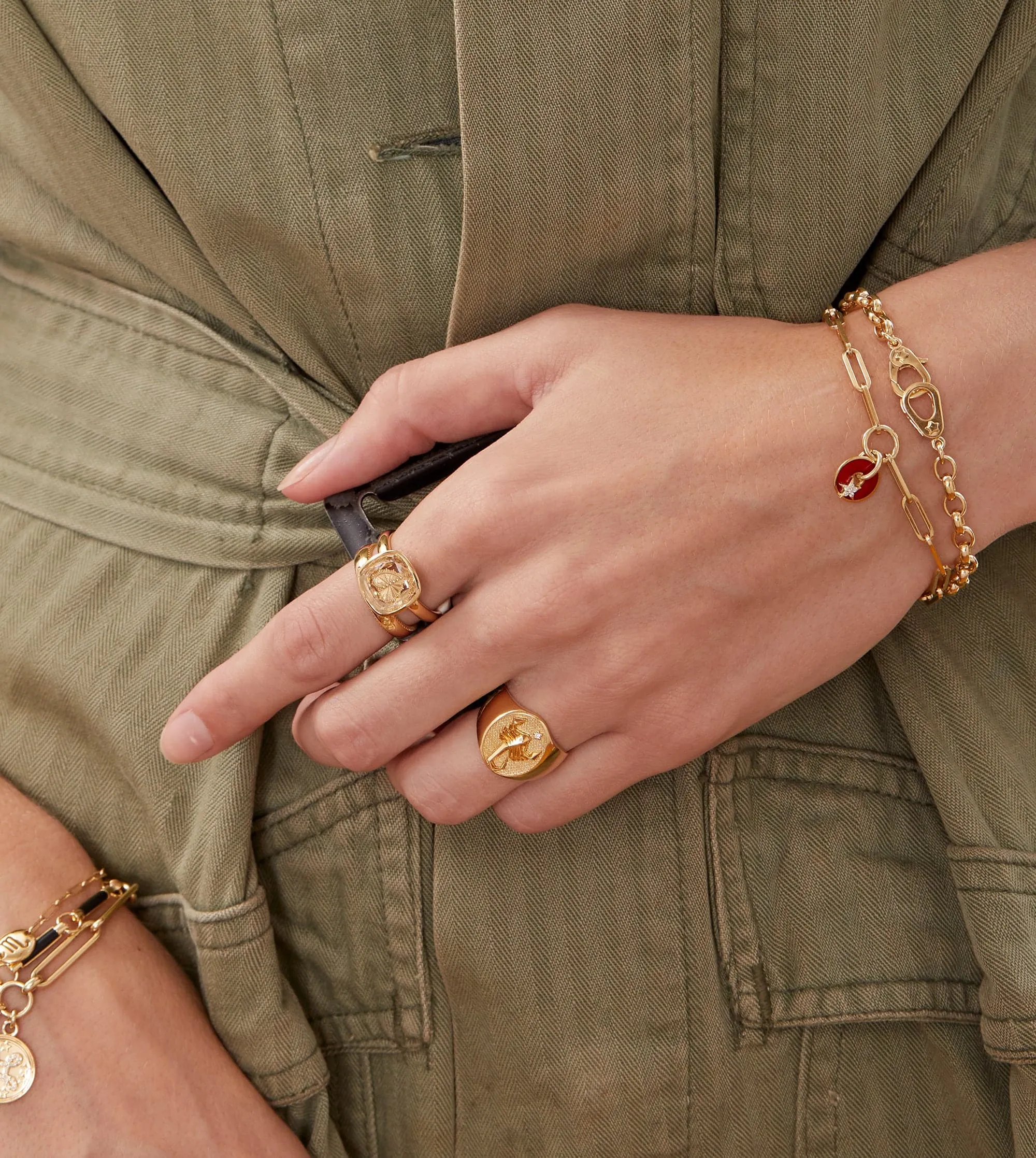 Red Star - Strength : Disk Classic FOB Clip Chain Bracelet